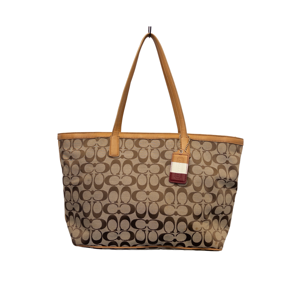 Coach Classic Big Shoulder Bag | Beige