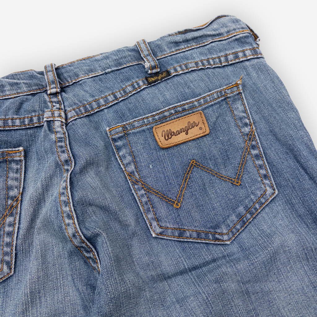 Wrangler Flared Jeans | Mid Wash