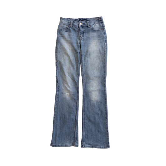 Arizona Low Rise Flared Jeans | 28 | Light Washed