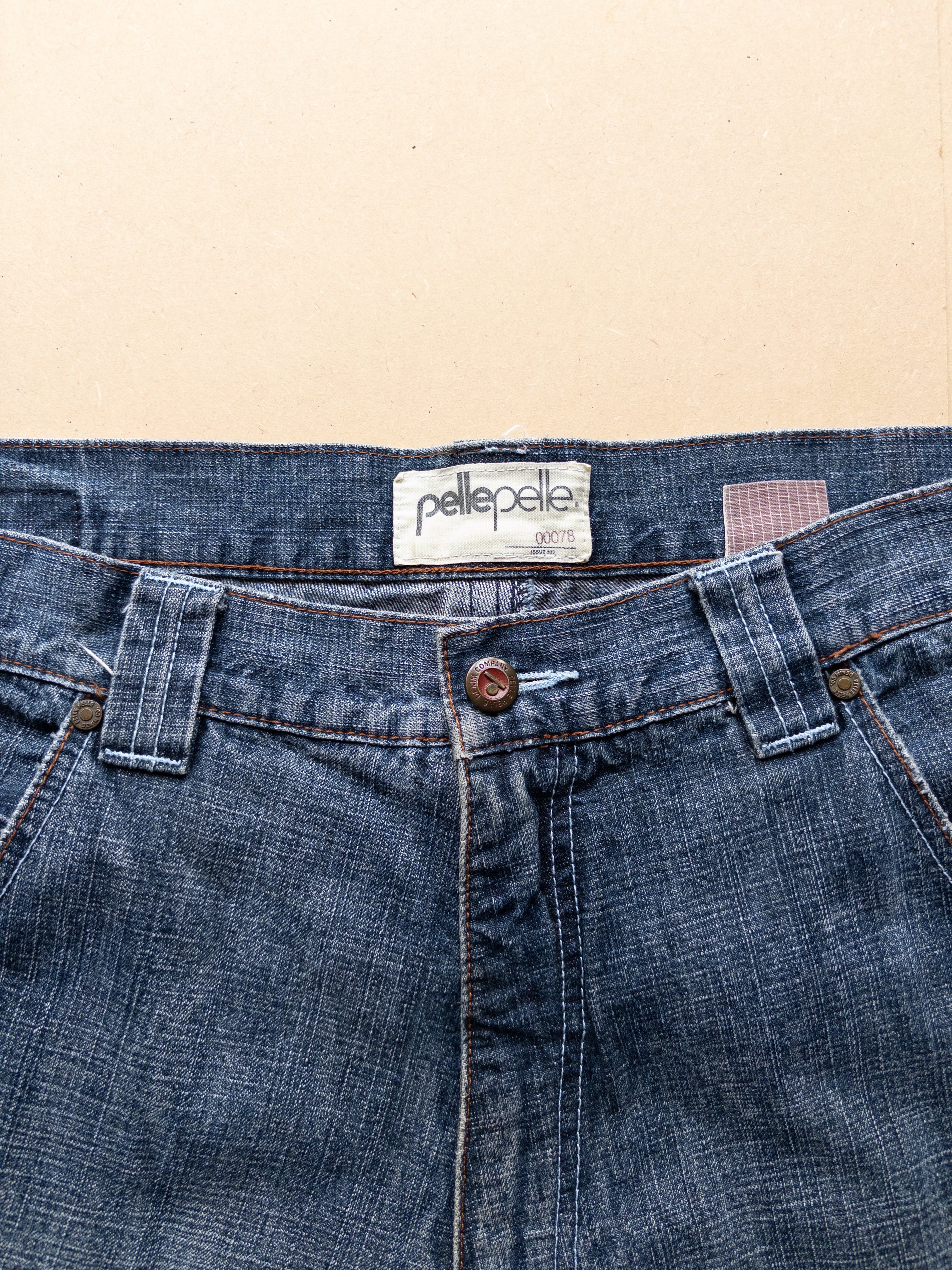 Pelle Pelle Wide Fit Jeans | 36 | Mid Washed