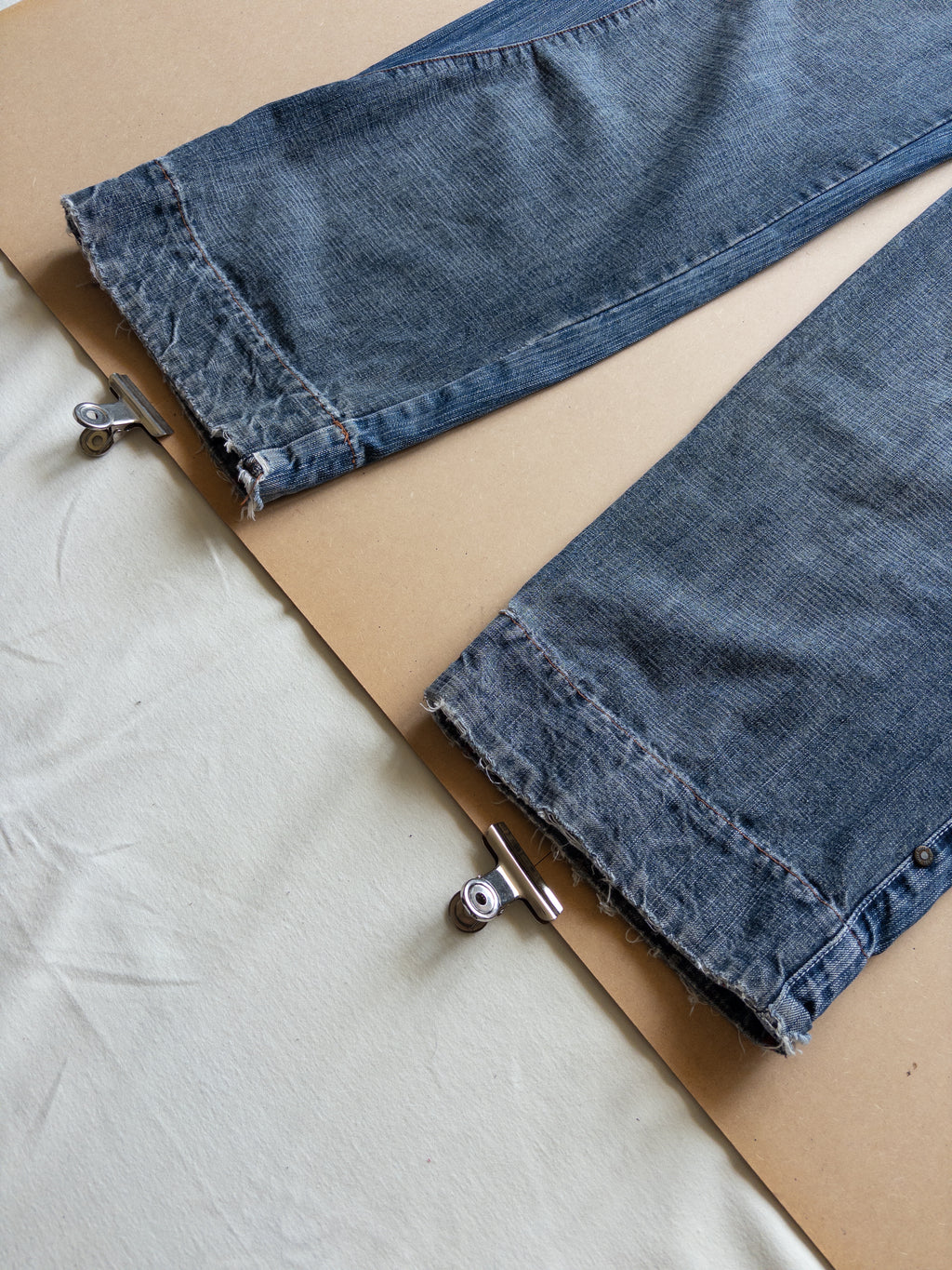 Pelle Pelle Wide Fit Jeans | 36 | Mid Washed