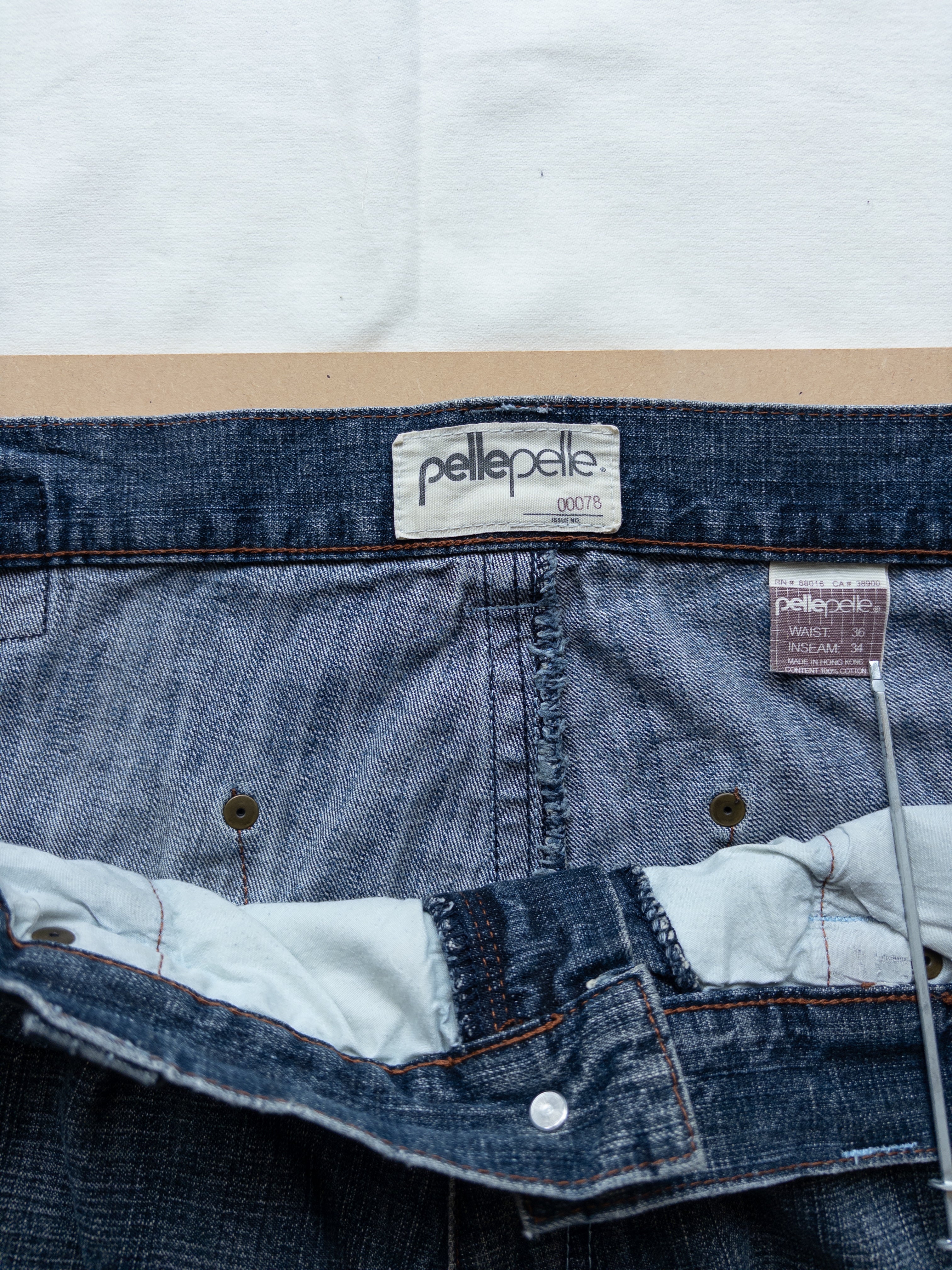 Pelle Pelle Wide Fit Jeans | 36 | Mid Washed